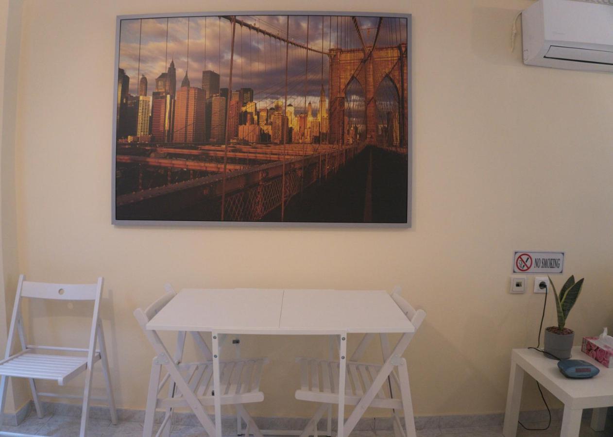 Modern Cozy Apartment In Kalamaria エクステリア 写真
