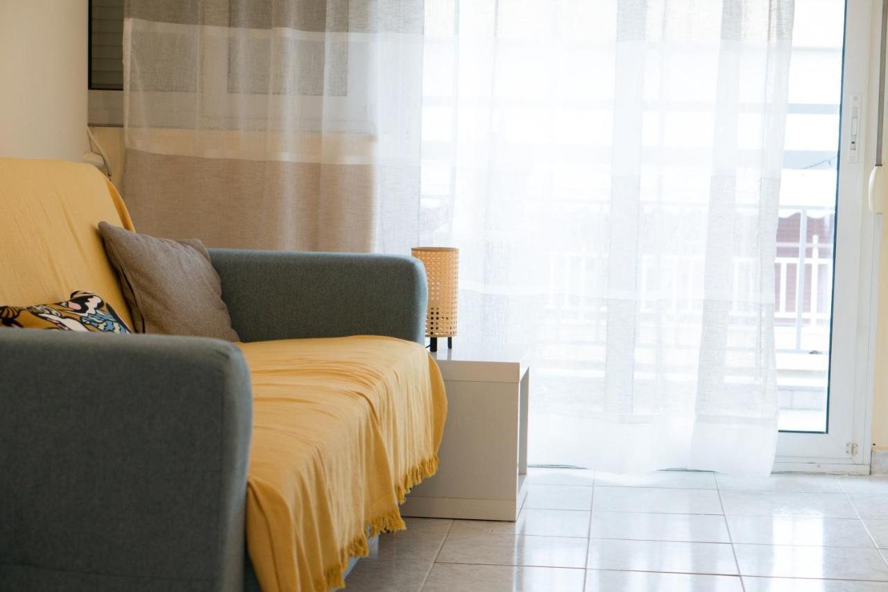 Modern Cozy Apartment In Kalamaria エクステリア 写真
