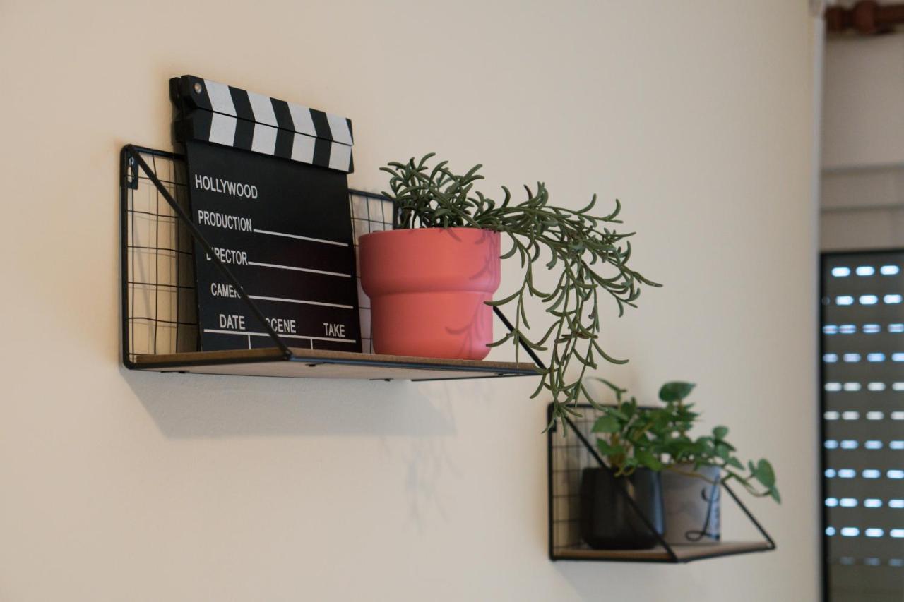 Modern Cozy Apartment In Kalamaria エクステリア 写真