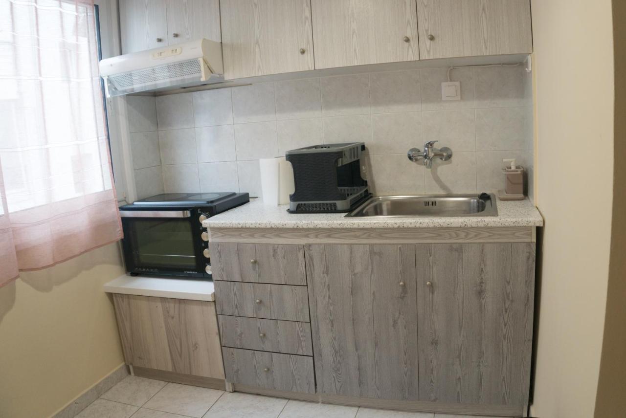 Modern Cozy Apartment In Kalamaria エクステリア 写真